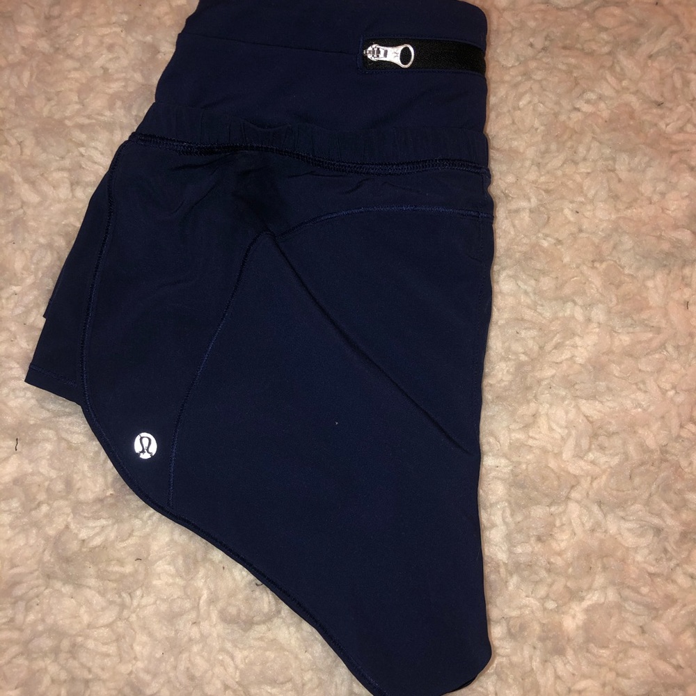 lululemon shorts 2.5”